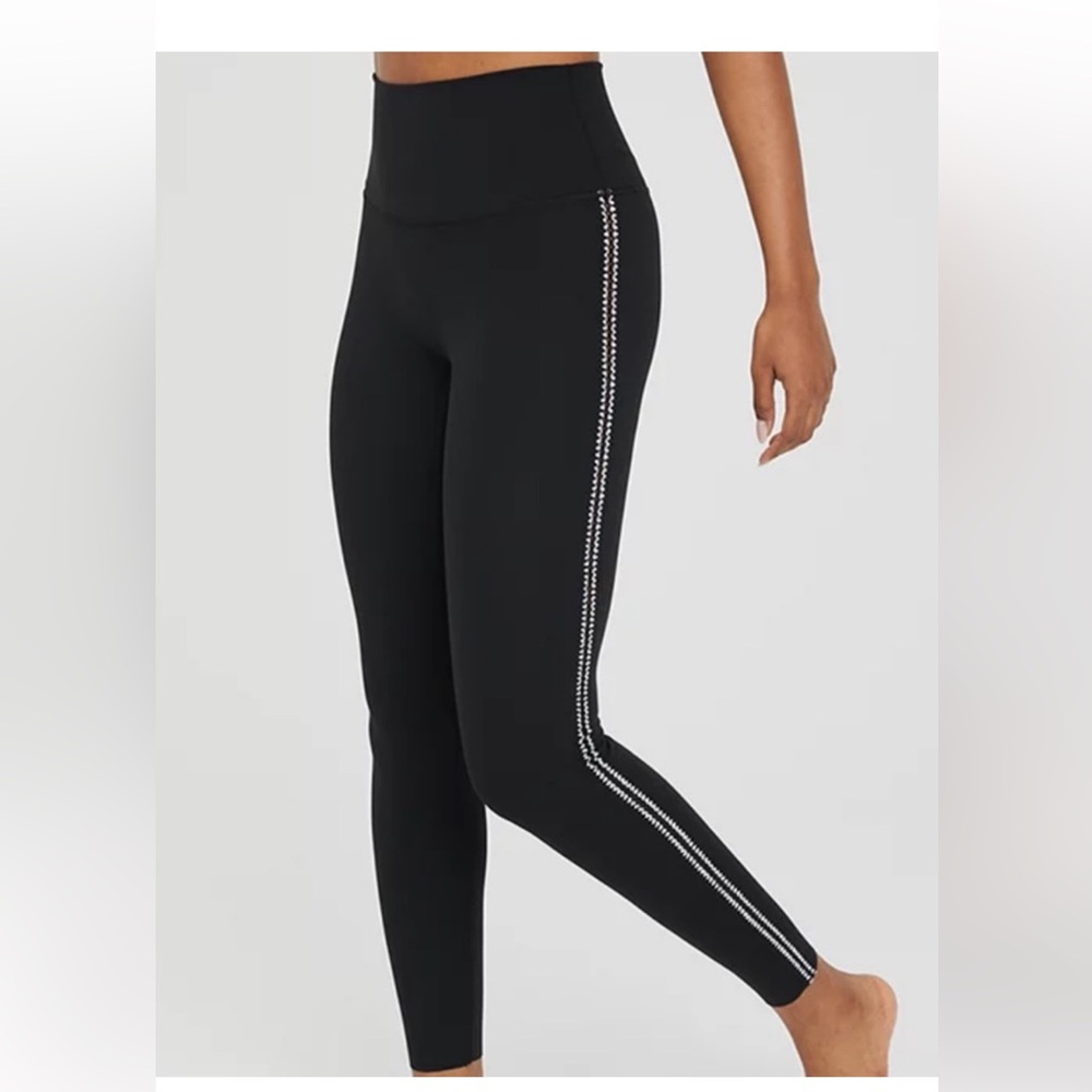 Offline by Aerie Goals leggings with crochet inset size M